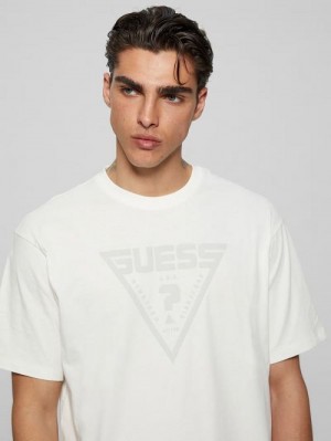 Guess Alino Triangle Signature Tee Albi | GUESS-SN31543