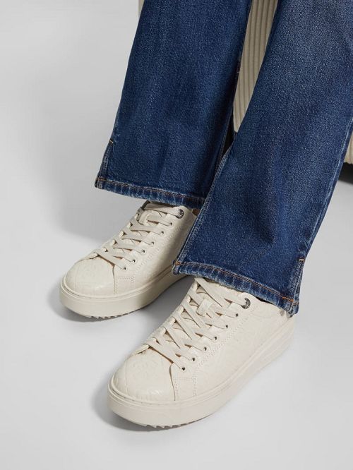 Guess Denesa Peony Low-Top Sneakers Albi | GUESS-SN29548
