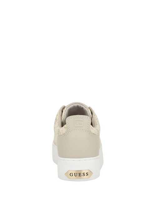 Guess Giaa Logo Print Low-Top Sneakers Aurii | GUESS-SN29502