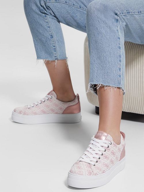 Guess Giaa Logo Print Low-Top Sneakers Roz | GUESS-SN29521
