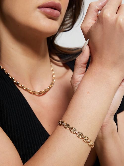 Guess Gold-Tone Chain Link Bracelet Aurii | GUESS-SN30326