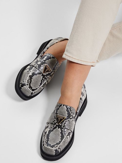 Guess Shatha Triangle Loafers Negrii | GUESS-SN29874