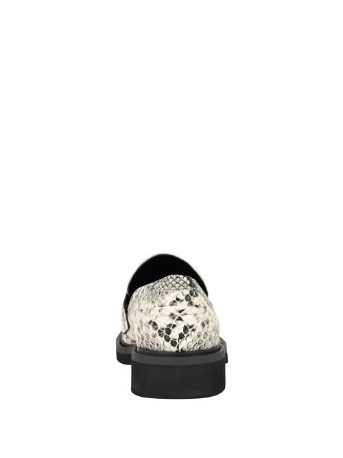 Guess Shatha Triangle Loafers Negrii | GUESS-SN29874