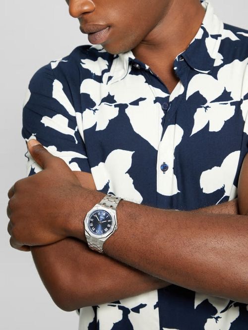 Guess Silver-Tone and Blue Octagonal Analog Watch Argintii | GUESS-SN31676
