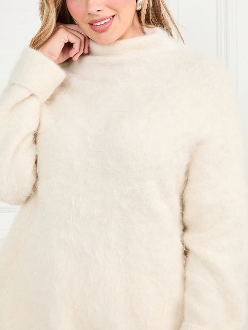 Guess Tanya Furry Sweater Albi | GUESS-SN27279