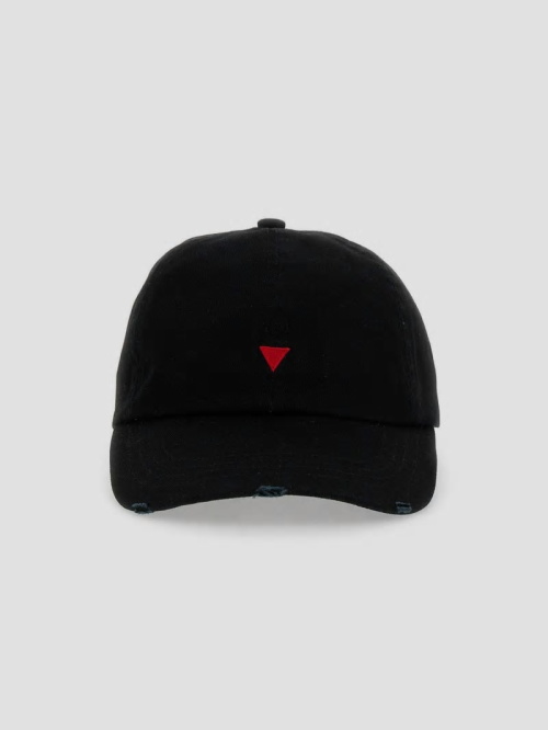 Guess Triangle Distressed Baseball Hat Negrii | GUESS-SN31932