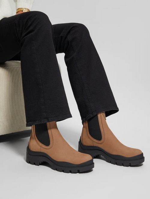 Guess Yesses Signature Chelsea Booties Bej | GUESS-SN29954
